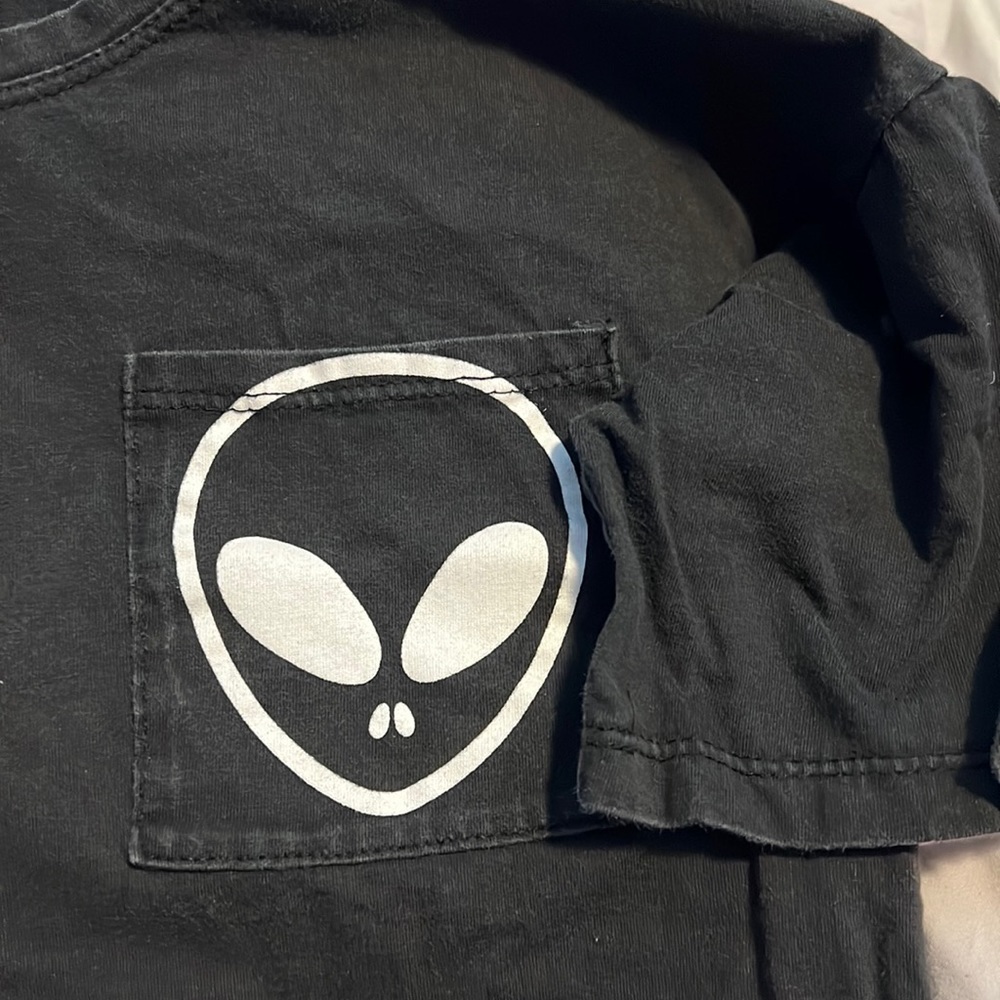 alien top cropped
